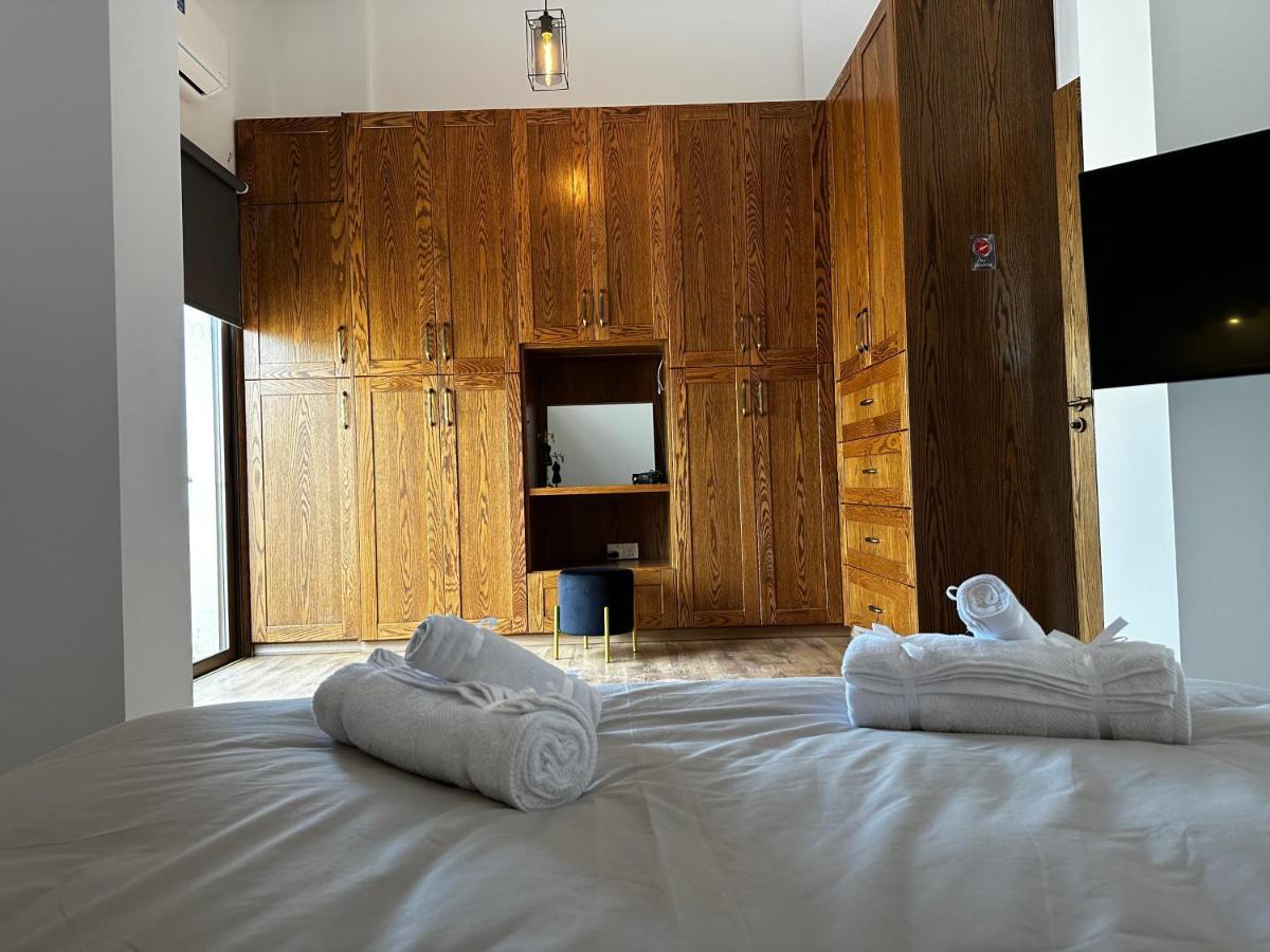 Maestro Sea - View Apartment Larnaca Buitenkant foto