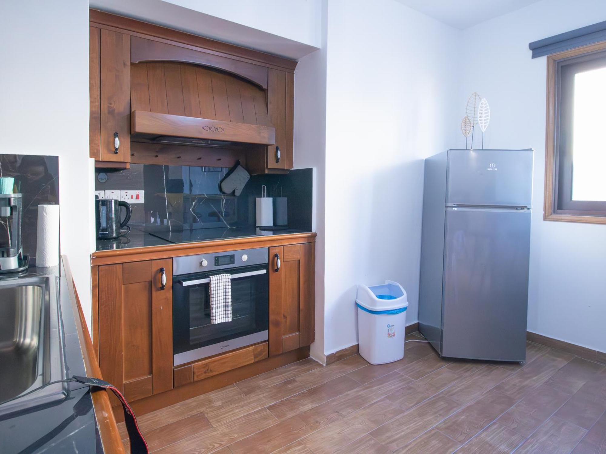 Maestro Sea - View Apartment Larnaca Buitenkant foto